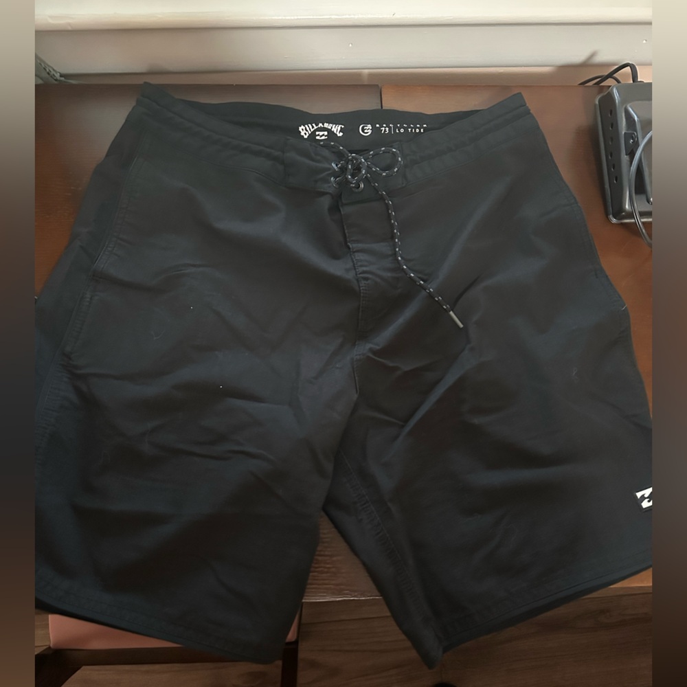Men’s Billabong swim shorts, size 31